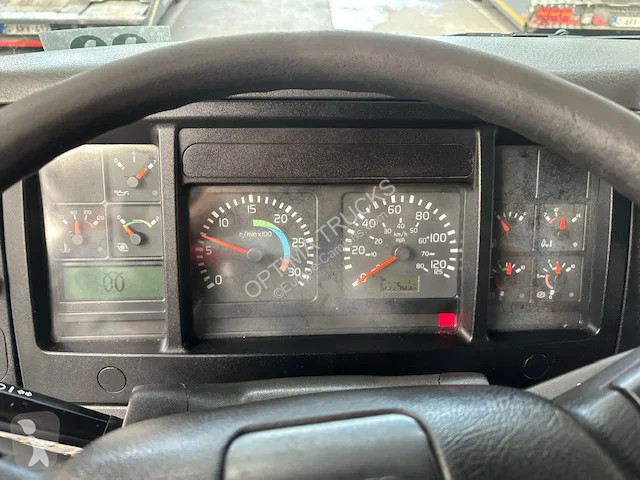 Volvo 220 / MANUAL / AIRCO truck