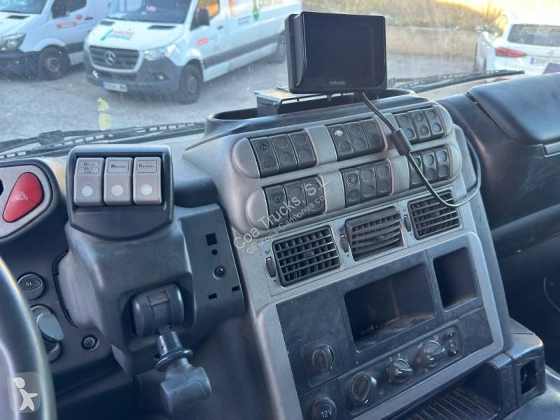 Iveco 310 truck
