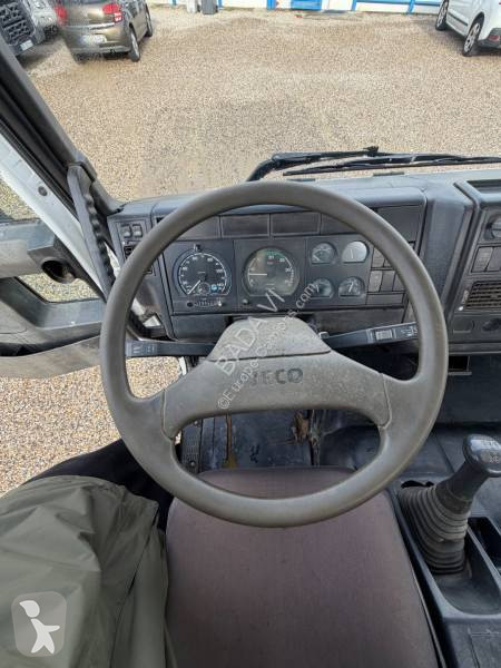 Iveco 150E18 truck