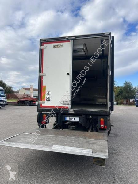 شاحنة DAF 320