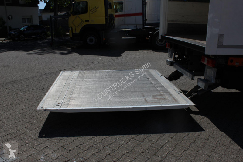 Mercedes 1523 Koffe 6,7m LBW Seitentür...