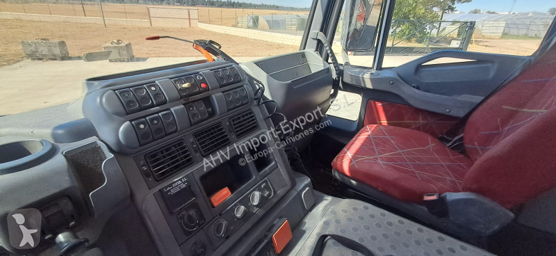 Iveco 380 truck
