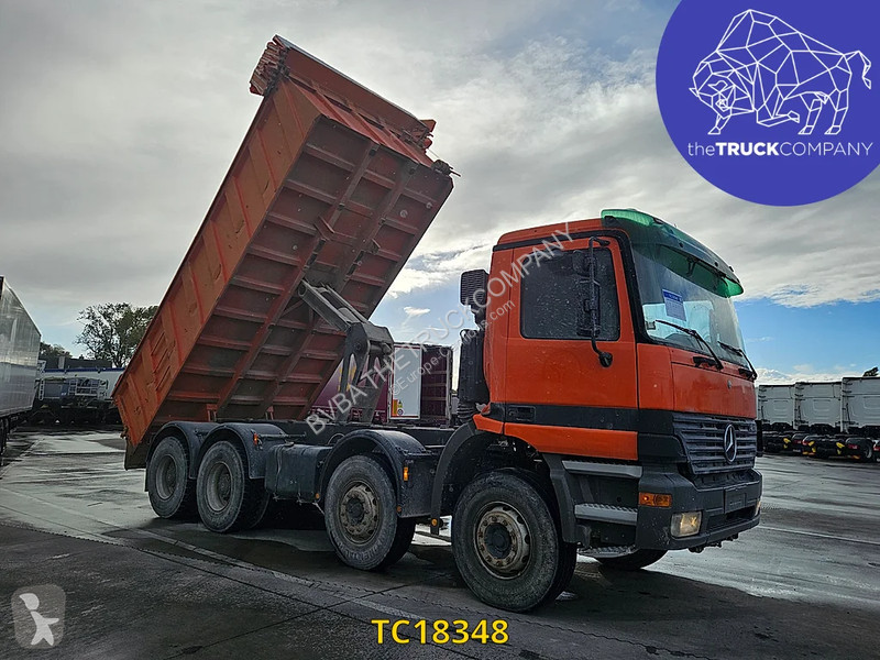 Mercedes 3235 truck