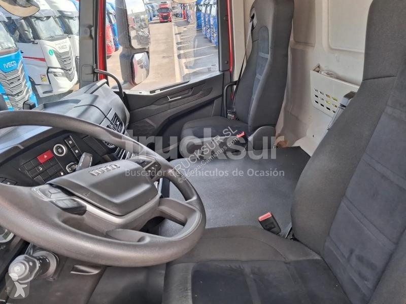 Iveco AD190E34S/P + THERMOKING T1000R truck