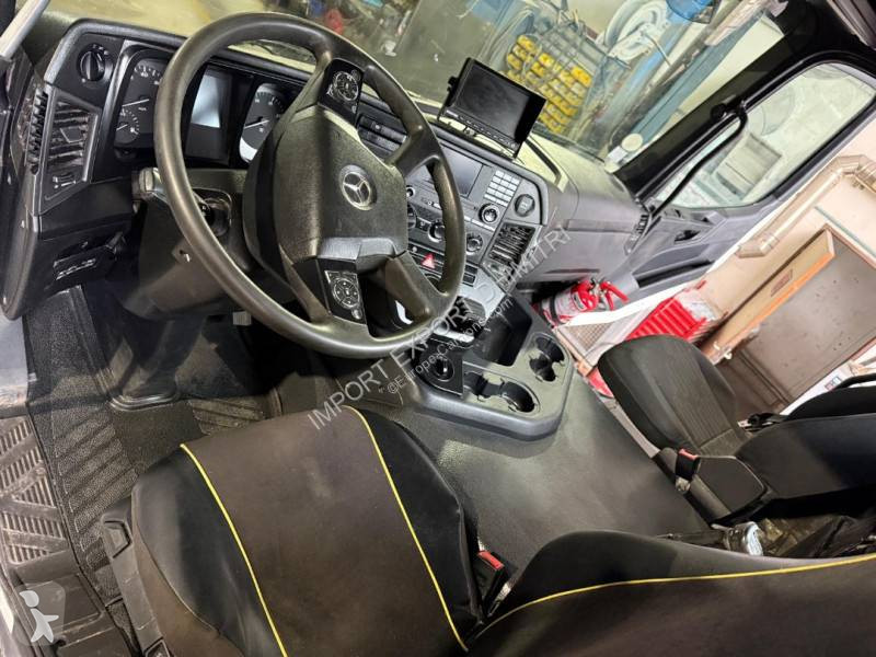 Kamion Mercedes 3240