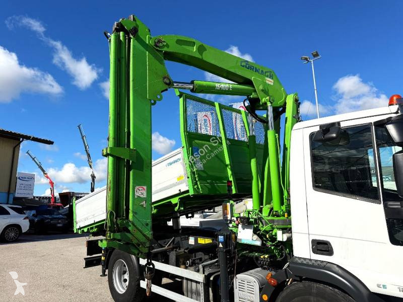 Iveco 180 E 25 K tector truck