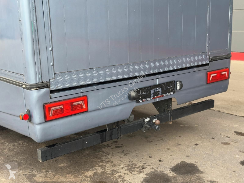 Kamion Mercedes 1017 L 4x2 BL Pferdetransporter...