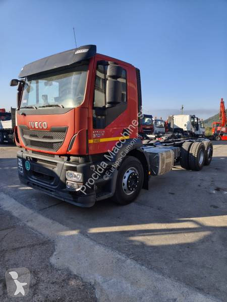 Iveco AD 260 S 31 truck