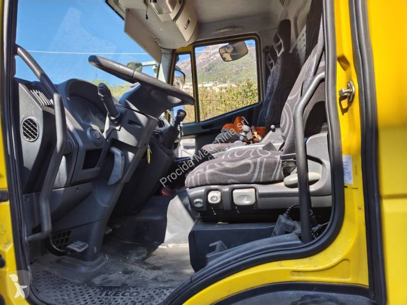 Kamion Iveco 120 E 28