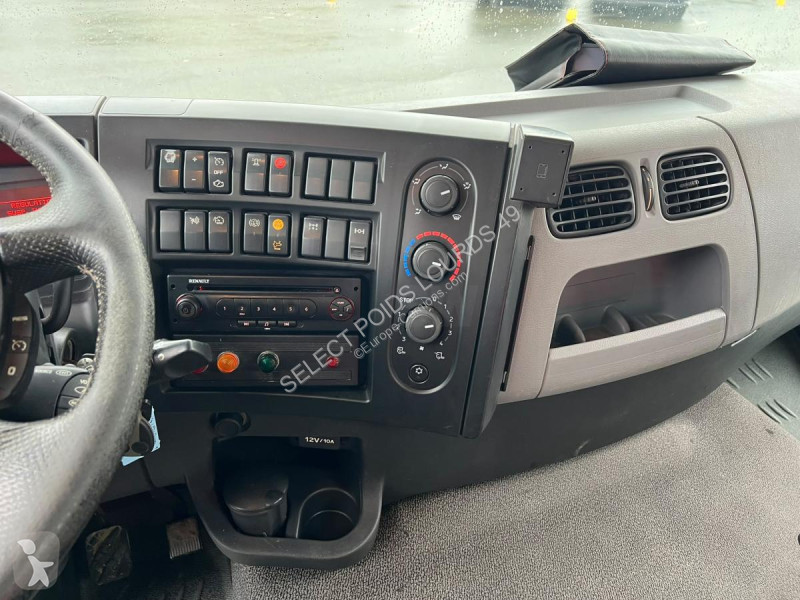 شاحنة Renault 320