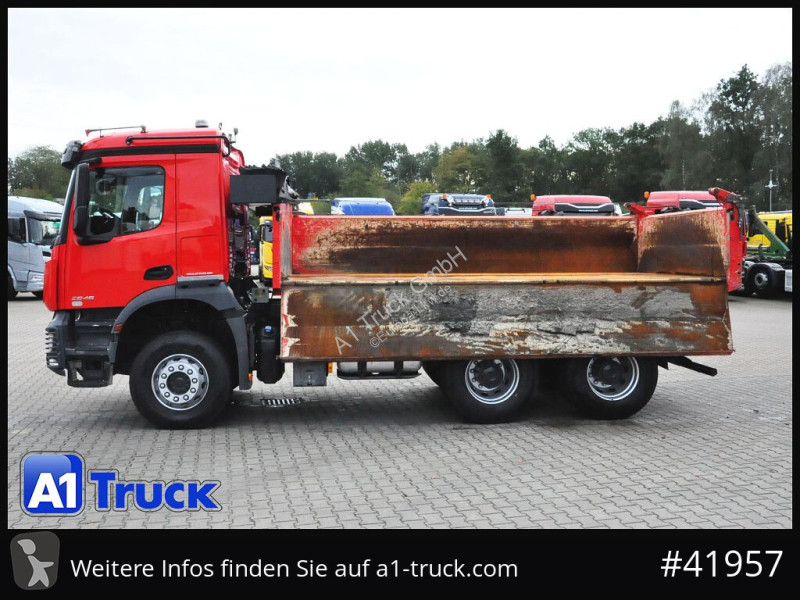 Kamion Mercedes 2646 Arocs, 3 Seiten Kipper,...