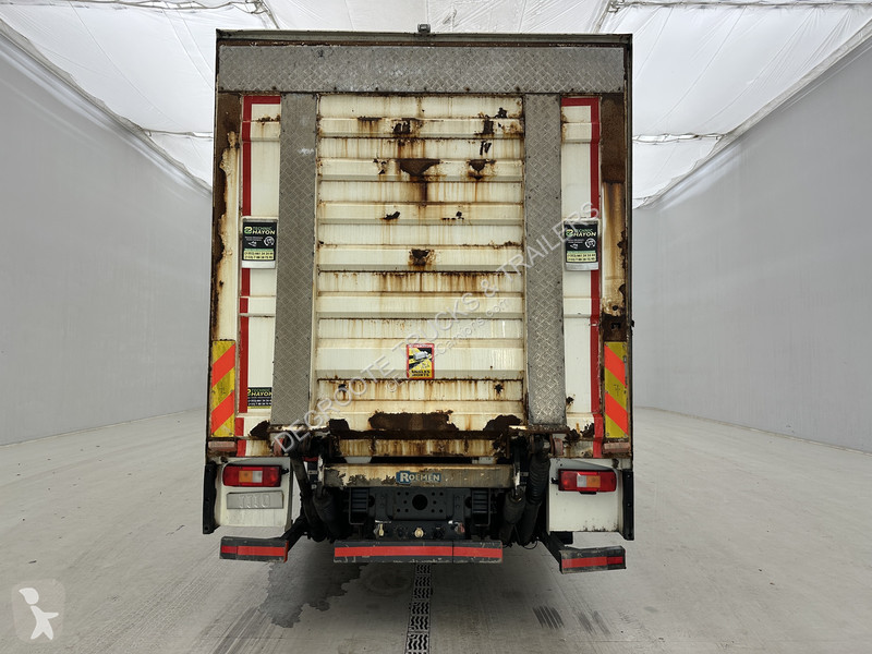 Teherautó Volvo 330 - 6x2