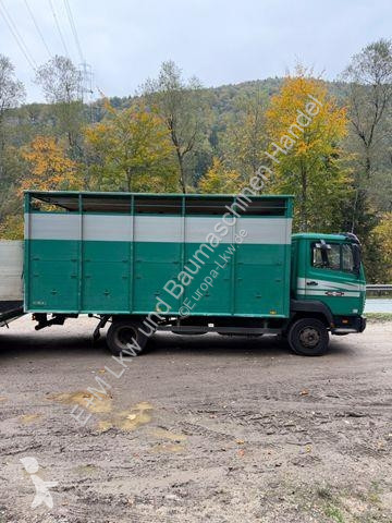 Teherautó  817L D VIEHLKW FÜR 7 KÜHE