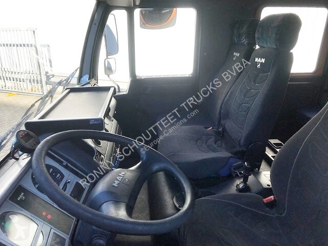 Camión MAN LE 8.185 LC Doka 4x2 BB LE 8.185 LC...