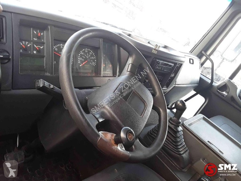 Camion Volvo FL6 lames-steel