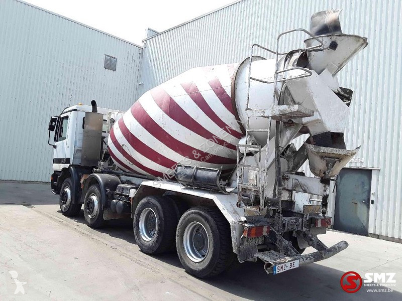 Camion Mercedes 3235