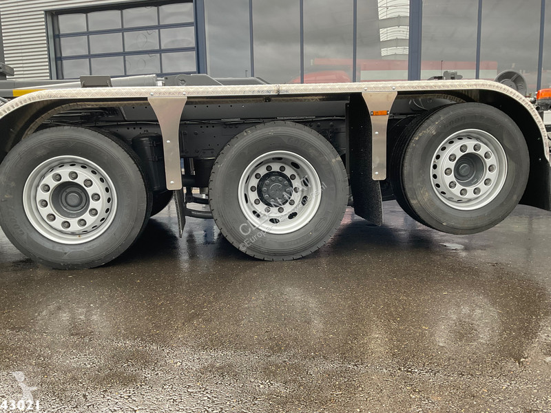 Camion DAF FAQ  430 HMF 28 Tonmeter laadkraan