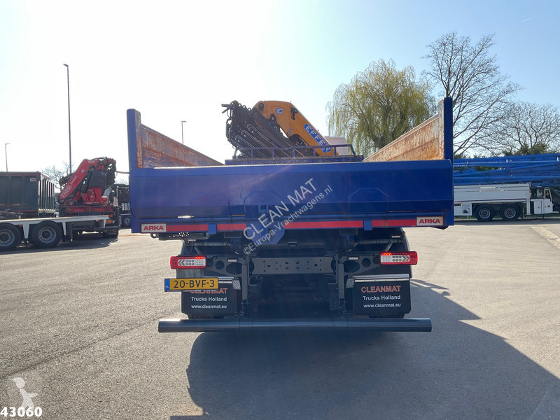 Kamion Volvo FM  Effer 26 Tonmeter laadkraan...