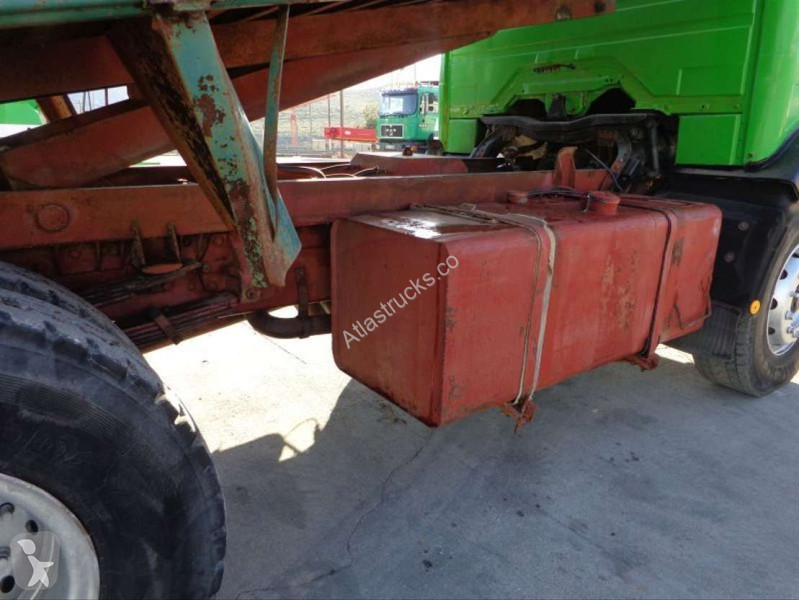 Camion Mercedes benne 1932 NG V10 Mercedes Benz 4X2 Kipper Gazoil