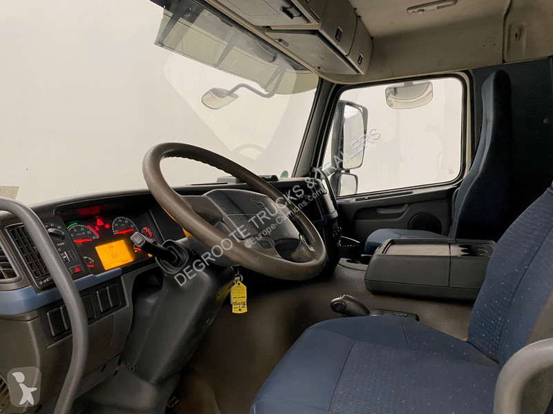 Camion Volvo 300