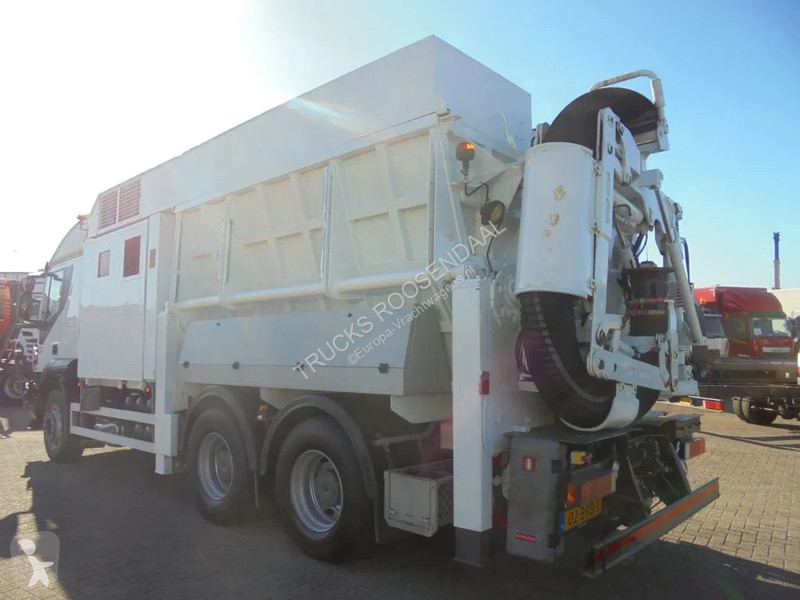 Camion Iveco 450 + Euro 5 + Zandzuiger + Manual...