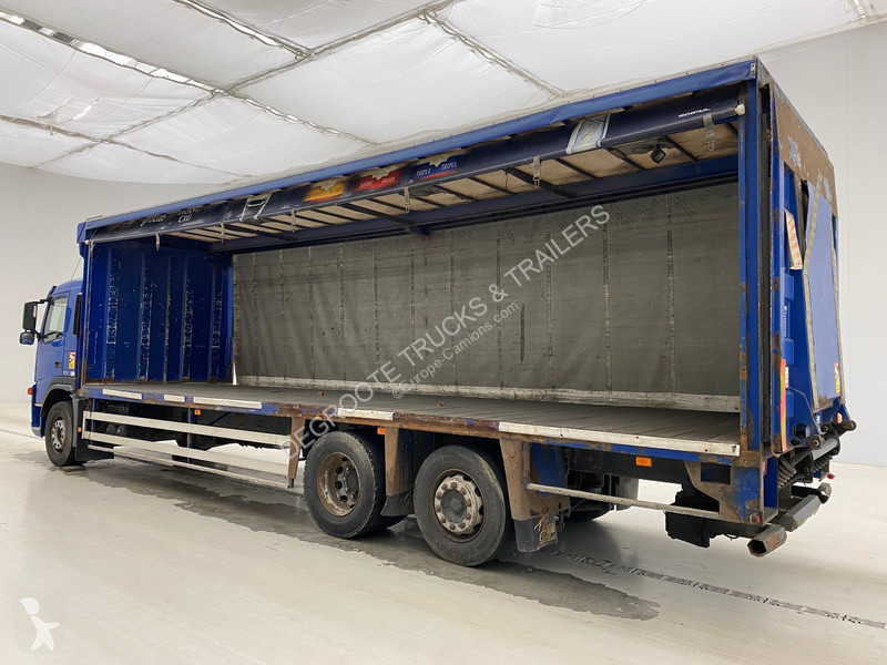 Camion Volvo 300 - 6x2