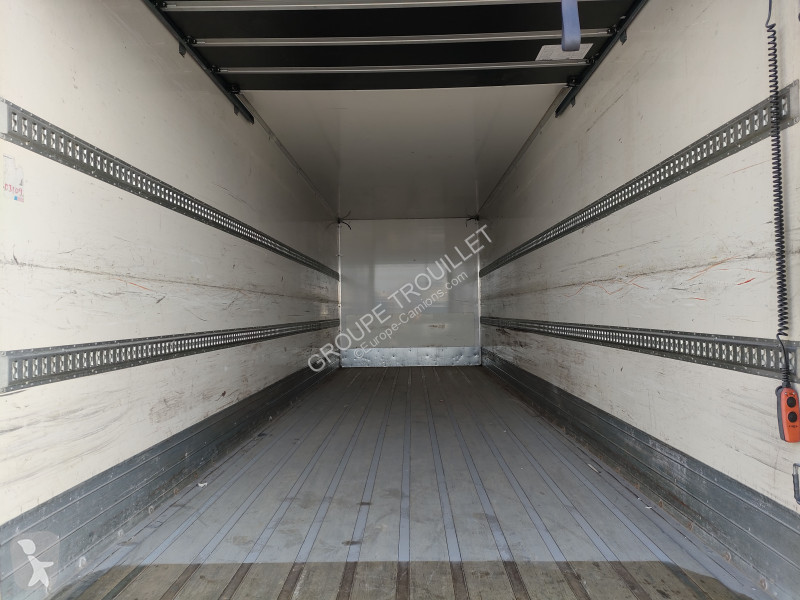 Camion DAF 19 TONNES 280 CV HAYON PORTE RELEVANTE