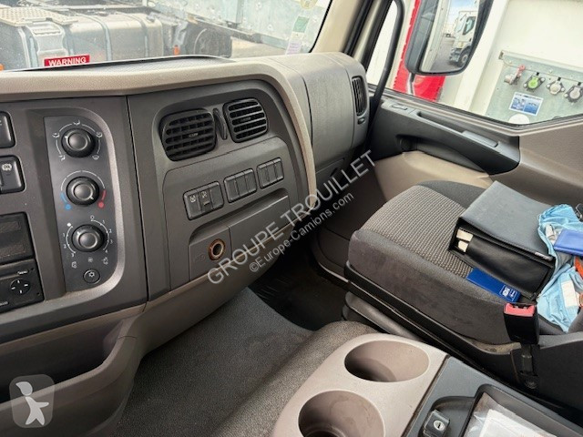 شاحنة DAF 12 TONNES 210 CV HAYON PORTE RELEVANTE