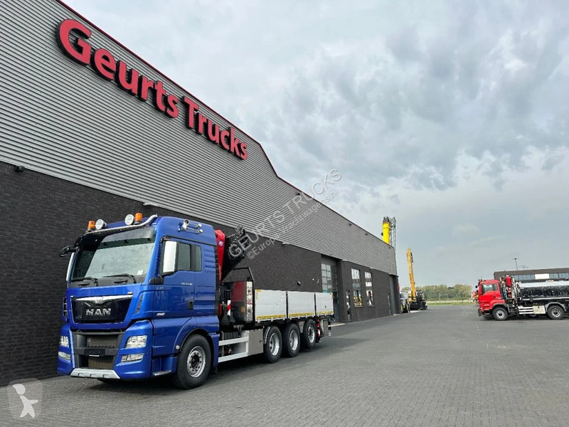 Kamion MAN 33.560 8X4 TRIDEM + HMF 4020-K8...