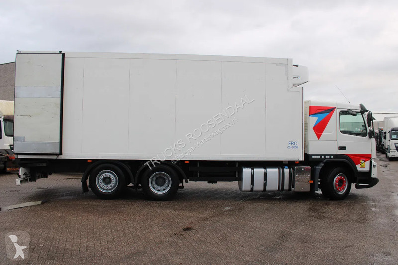 Lastbil Volvo FMX 370 + EURO 5 + CARRIER + meat...