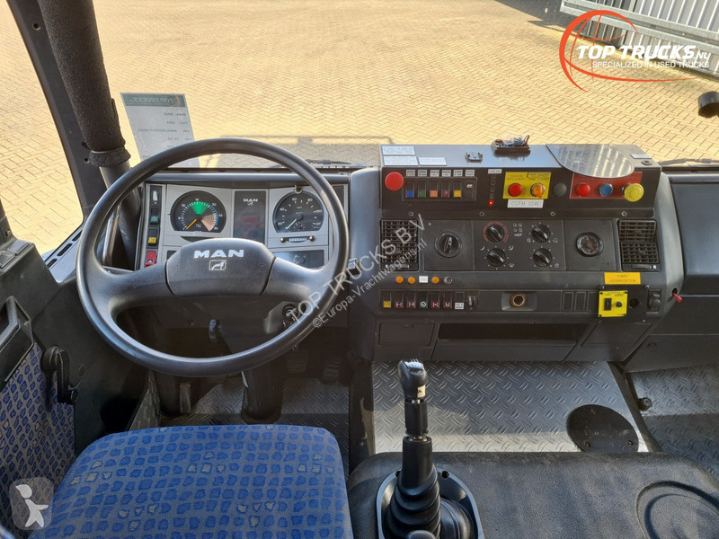 Camion MAN 18.220 4x4 -4.000 ltr -200 ltr Foam...