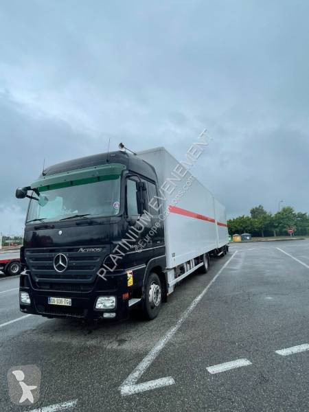 Camion remorque Mercedes