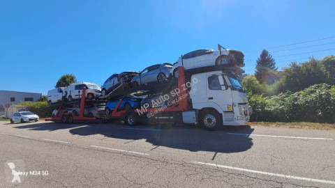 Camion porte voitures Volvo