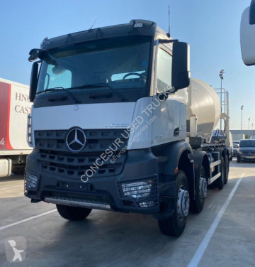 Camión hormigón cuba / mezclador Mercedes nuevo