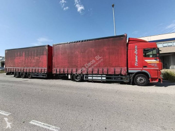 DAF tautliner trailer truck