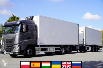 Kamion s návěsem Iveco S-WAY AS260S46Y/P