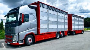 Kamion s návěsem Volvo FH přívěs pro přepravu dobytka použitý