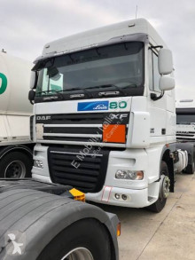 Camión DAF XF105 FA 410 chasis usado