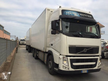 Lastbil med släp isoterm Volvo FH 500 Globetrotter