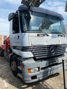 Lastbil med släp platta Mercedes Actros