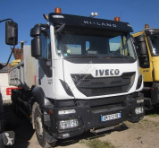 Autotreno Iveco Trakker 260 T 44 ribaltabile usato
