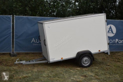 Vrachtwagen met aanhanger bakwagen Gesloten Aanhangwagen