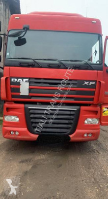 Camion remorque DAF XF105 460