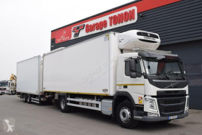 Vrachtwagen met aanhanger Volvo FM 420 tweedehands koelwagen multi temperatuur