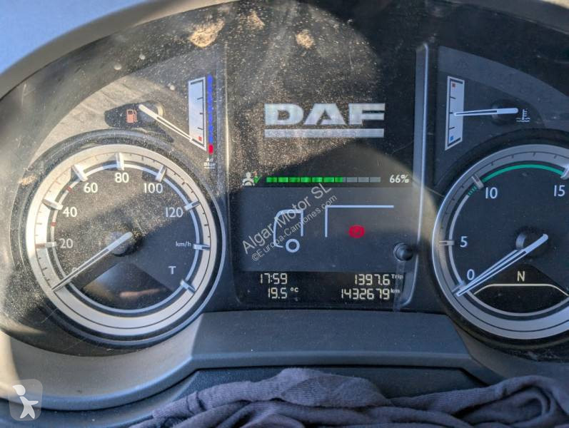 شاحنة مقطورة DAF
