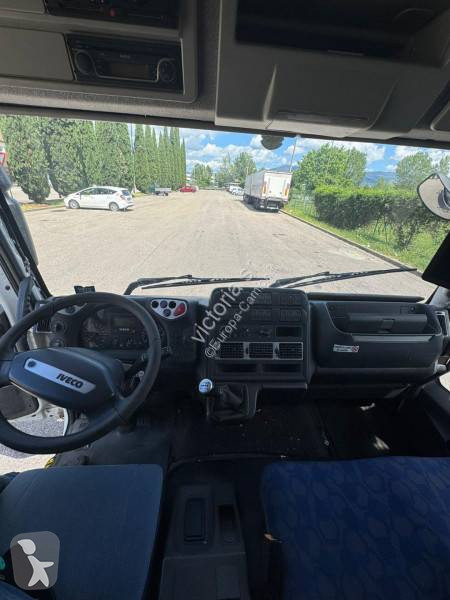 شاحنة مقطورة Iveco