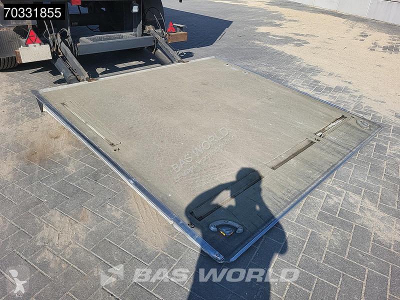 Lastbil med släp  DPKL 2 axles Ladebordwand LBW...