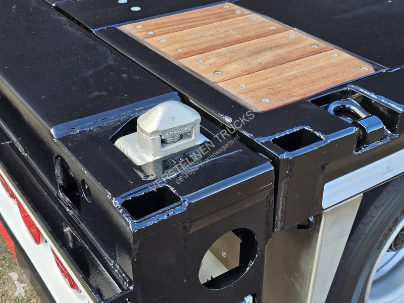 Vrachtwagen met aanhanger  TVL300LCU /...