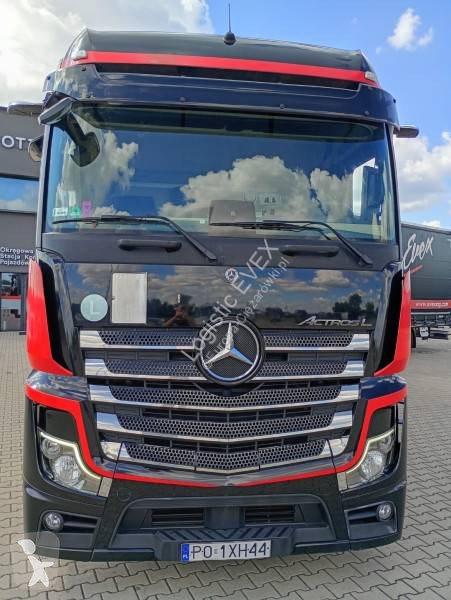 Camion remorque Mercedes