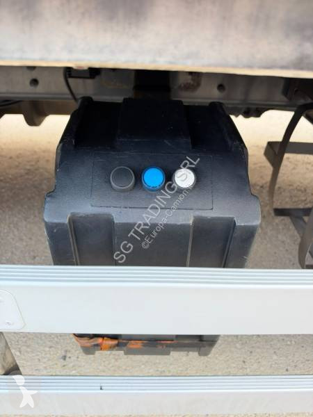 Kamion s návěsem Scania 440